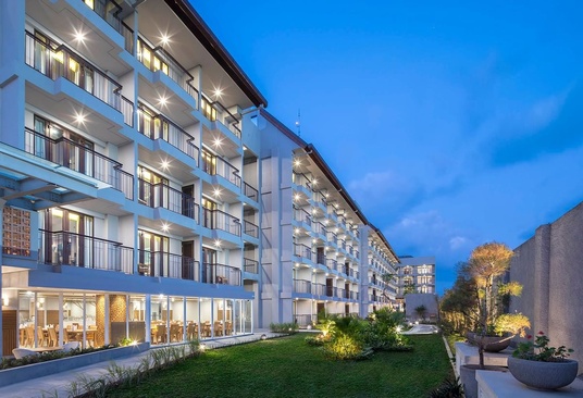 Eastin Ashta Resort Canggu