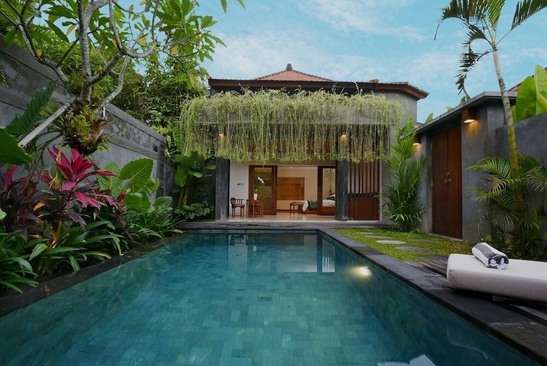 Japa Suites & Villas